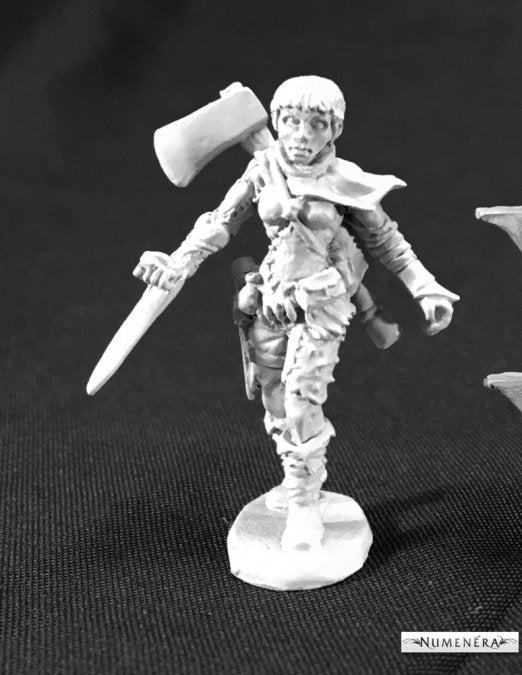 Female Glaive (Axe on Back)